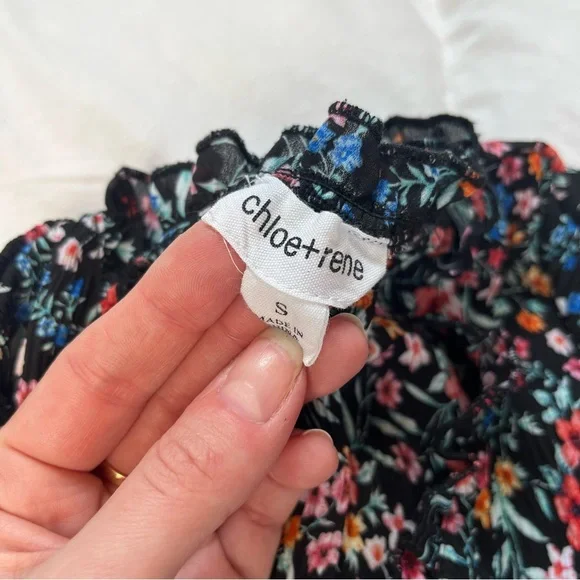 Pretty patterned blouse - Picture 2 of 4